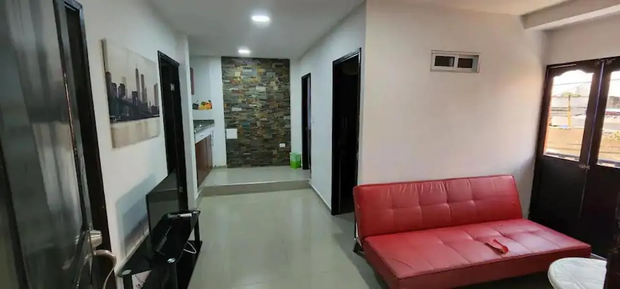 3 Bedroom Apartment 3Cl3 In The Old Center contacts